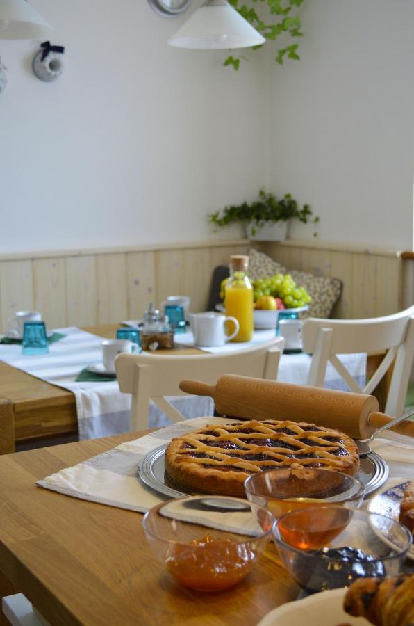 Ca Ulivi Bed and Breakfast Ala Exteriör bild